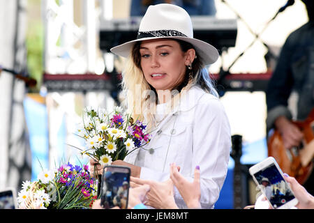 Miley Cyrus, die live auf NBC "Today" show Featuring: Miley Cyrus Where: NY, New York, Vereinigte Staaten von Amerika bei: 26. Mai 2017 Stockfoto