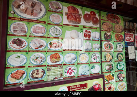 Chinesisches Restaurant Menü mit Fotos in Chinatown New York City USA Stockfoto