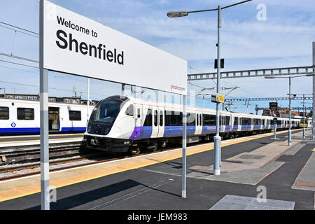 Neue Tfl Schiene Crossrail Klasse 345 Bahnhof auf Elizabeth Linie auf Passagier alle Dienst kommen Shenfield Essex aus London Liverpool Street 26.06.17 Stockfoto