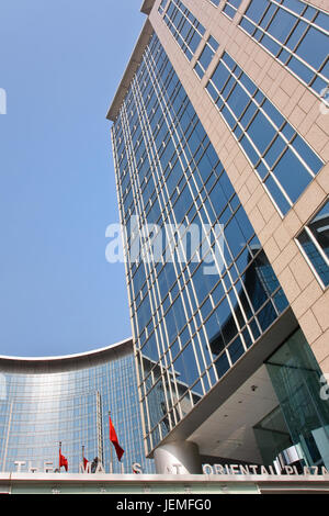 BEIJING – FEBR. 11, 2009. Grand Hyatt am Febr. 11, 2009 in Peking. Dieses fünf-Sterne-Hotel ist Teil des Oriental Plaza, einer von Chinas größten kommerziellen co Stockfoto