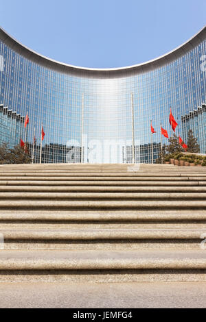 Peking - 11. Februar 2009. Grand Hyatt Hotel in Peking. Dieses 5-Sterne Hotel ist Teil der Oriental Plaza, eine der größten chinesischen kommerziellen Komplexe. Stockfoto