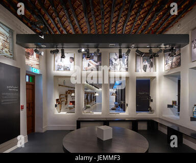 Ausstellungsraum. Gästehaus, Doha, Katar. Architekt: John McAslan und Partner, 2016. Stockfoto