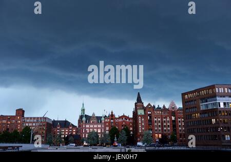 Hamburg, Deutschland. 22. Juni 2017. Ctyview von Hamburgf an den Hafen, Deutschland, Hamburg, 22. Juni 2017. Foto: Frank Mai | weltweite Nutzung/Dpa/Alamy Live-Nachrichten Stockfoto