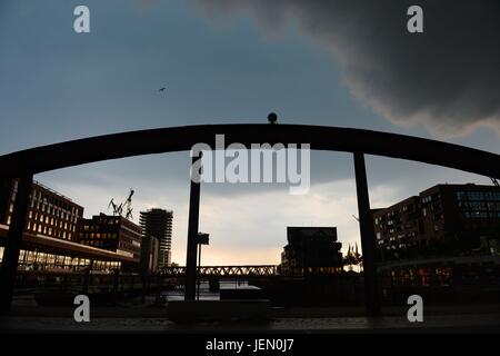 Hamburg, Deutschland. 22. Juni 2017. Ctyview von Hamburgf an den Hafen, Deutschland, Hamburg, 22. Juni 2017. Foto: Frank Mai | weltweite Nutzung/Dpa/Alamy Live-Nachrichten Stockfoto