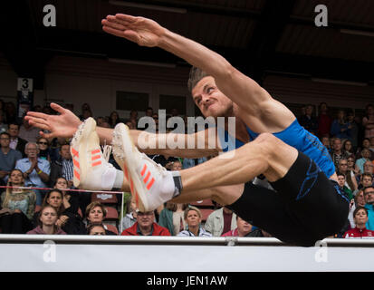 Ratingen, Deutschland. 24. Juni 2017. Deutscher Leichtathlet Rico Freimuth konkurriert in der Herren Weitsprung Veranstaltung beim Multisport Meeting Leichtathletik-Wettbewerb in Ratingen, Deutschland, 24. Juni 2017. Foto: Bernd Thissen/Dpa/Alamy Live News Stockfoto