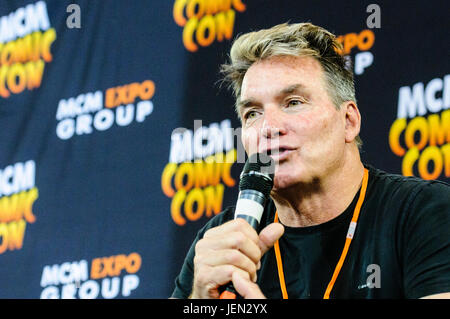 Lisburn, Nordirland. 25/06/2017 - Sam J. Jones, die Flash Gordon in den 1980er-film mit dem gleichen Namen an MCM Comicon gespielt. Stockfoto