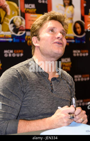 Lisburn, Nordirland. 25/06/2017 - Vic Mignogna Autogramme bei MCM Comicon Stockfoto