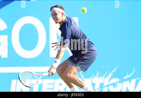 Eastbourne, Vereinigtes Königreich. 26. Juni 2017. Cameron Norrie Großbritanniens in Aktion gegen Horacio Zeballos von Argentinien während Tag zwei der Aegon International Eastbourne am 26. Juni 2017 in Eastbourne, England Credit: Paul Terry Foto/Alamy Live News Stockfoto