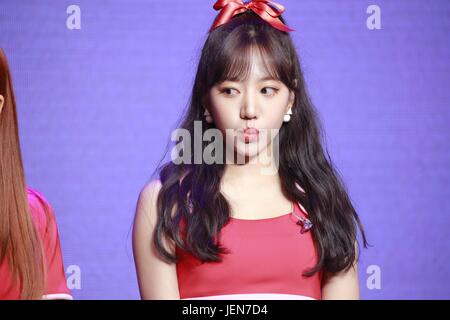 Seoul, Korea. 26. Juni 2017. Apink fördert für ihre 6. Mini-Album "Pink UP" in Seoul, Korea am 26. Juni 2017. (China und Korea Rechte heraus) Bildnachweis: TopPhoto/Alamy Live-Nachrichten Stockfoto