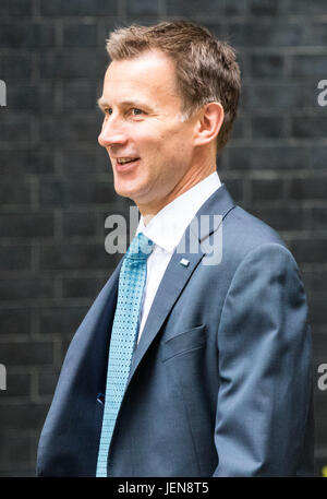 London, UK. 27. Juni 2017. Gesundheitsminister Jeremy Hunt besucht der wöchentlichen Kabinettssitzung der UK in 10 Downing Street in London. Bildnachweis: Paul Davey/Alamy Live-Nachrichten Stockfoto