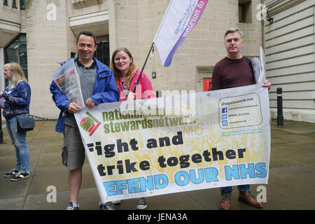 London, UK. 27. Juni 2017. Royal College of Nursing London wird Auftakt der Sommer Protest Jeremy Hunt und die Regierung wissen, dass wir genug von Lohnzurückhaltung gehabt haben. Es ist Zeit, #ScraptheCap an das Department of Health. Bildnachweis: Siehe Li/Alamy Live News Stockfoto