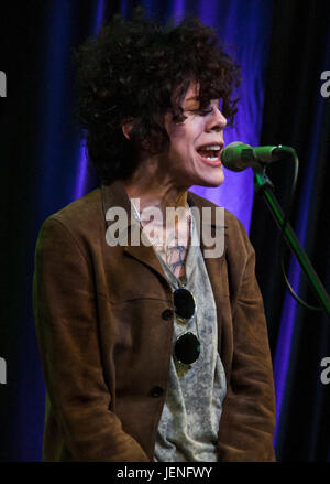 Bala Cynwyd, PA, USA. 31. Mai 2017. US-amerikanischer Singer-Songwriter LP Besuche Radio 104.5 des Performance-Theater. Stockfoto