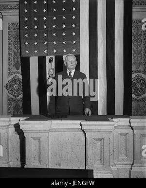 John Nance Garner, Sprecher des Repräsentantenhauses der Vereinigten Staaten, Portrait mit Hammer, Washington DC, USA, Harris & Ewing, Dezember 1931 Stockfoto