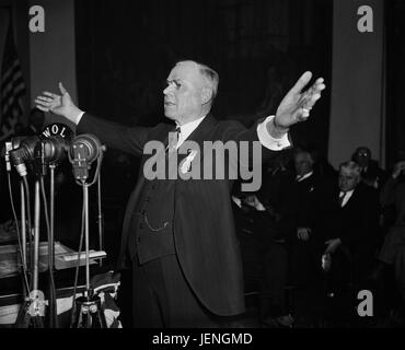 William Green, Präsident der American Federation of Labor, Porträt während der Pressekonferenz, Washington DC, USA, Harris & Ewing, Februar 1936 Stockfoto