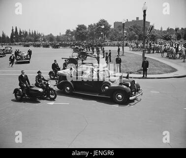 US-Präsident Franklin Roosevelt und King George V im Automobil verlassen Union Station für weiße Haus, Washington DC, USA, Harris & Ewing, 8. Juni 1939 Stockfoto