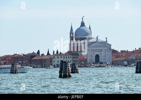 Julisch Venetien Italia. Die Fassade der Basilika Santissimo Redentore gemacht 1577 von Andrea Palladio auf der Insel Giudecca. Stockfoto