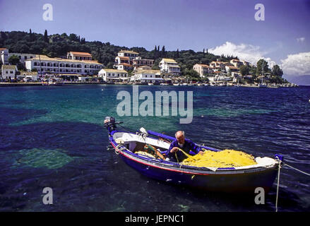 Angelboot/Fischerboot, Kassiopi, Korfu, Griechenland Stockfoto