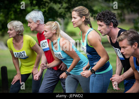 Marathon-Athleten am Start Stockfoto