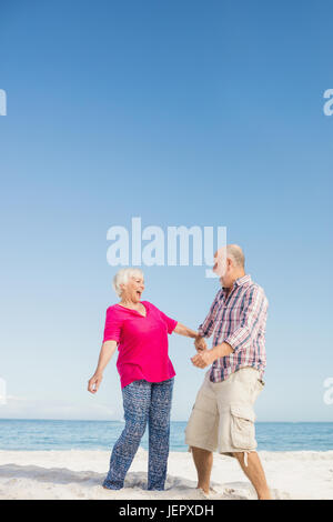 Lustige älteres Paar, lachen Stockfoto