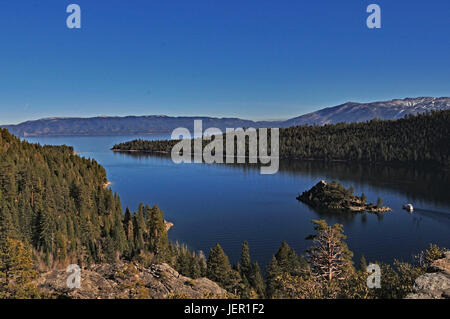 Lake Tahoe und die Insel Stockfoto