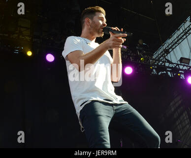 Andy Grammer führt auf der Bühne während Arroyo Seco Wochenende Juni 25,2017 Brookside Golf Kurs in Pasadena, Kalifornien. Stockfoto