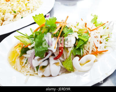 Thailändische scharf-sauer Meeresfrüchte-Salat Stockfoto