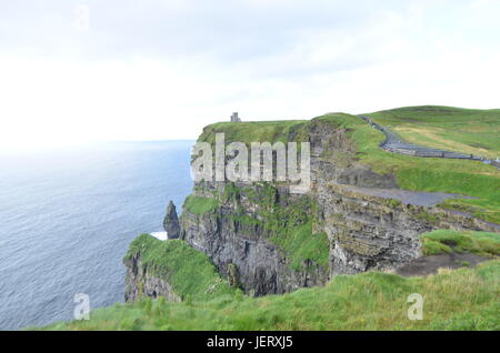 Nord-Blick über die Klippen von Moher im County Clare, Irland Stockfoto