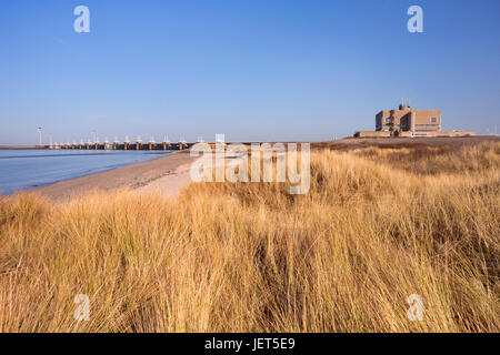 Die östlichen Schelde Sturmflutwehr auf Neeltje Jans in der Provinz Zeeland in den Niederlanden. Stockfoto