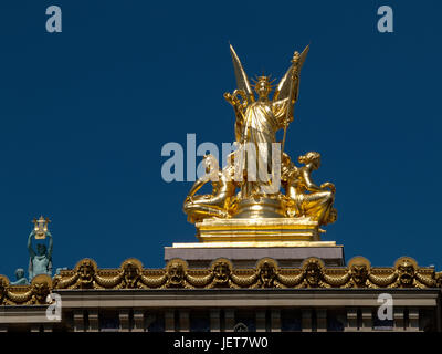 Opéra Garnier - PARIS FRANKREICH - DETAILS DER DACH UND GIEBEL - Corniche und Skulpturen - PARIS OPERA © Frédéric BEAUMONT Stockfoto