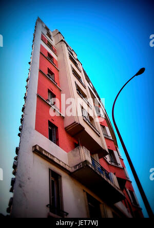 Alte GEBÄUDE IN PARIS WARTEN AUF RESTAURIERUNG - PARIS URBANISMUS - PARIS ARCHITEKTUR - PARIS HOME GEBÄUDE - verlorene Energie © Frédéric BEAUMONT Stockfoto