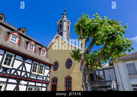 Hospitalkirche und altes Fachwerkhaus in malerischen alten Stadt Wetzlar, Hessen, Deutschland Stockfoto