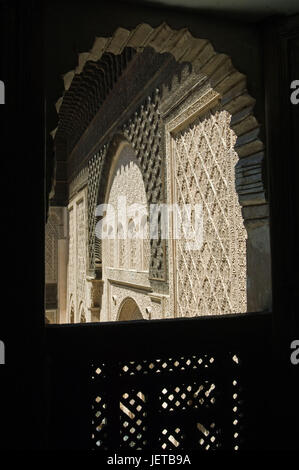 Marokko, Marrakesch, Madrassa, Ali Ben Youssef Medersa, Vorschlagsnoten, Detail, Afrika, Nordafrika, Reiseziel, Stadt, Altstadt, Ort von Interesse, Aufbau, Struktur, historisch, Architektur, Baustil, Muster, Ornamente, draußen, menschenleer, gekonnt, Stockfoto