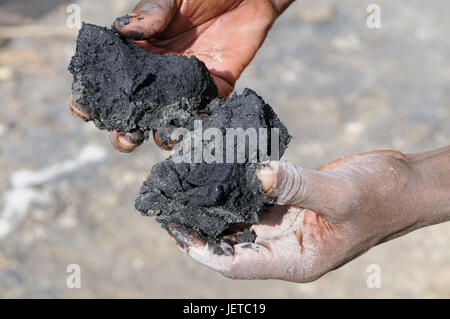 Schwarzes Salz, el Sod Krater, Südäthiopien, Stockfoto