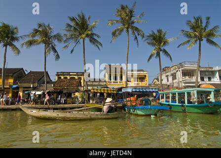 Kleiner Hafen mit hölzernen Boots, Hoi an, Vietnam, Asien Stockfoto