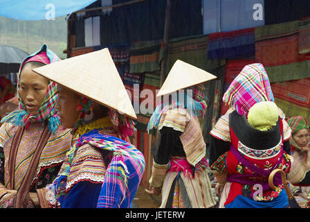 Asien, Vietnam, Menschen in traditioneller Kleidung, Nahaufnahme, Stockfoto