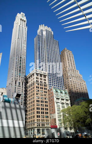 Hotel Four Seasons und Privathäuser, Barclay Turm und Transport Aufbau Manhattan New York City USA Stockfoto