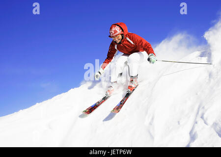 Skifahrer in Aktion, Skifahrer in Schenna Stockfoto