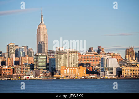 Empire State Building und Midtown Manhattan von Hoboken gesehen