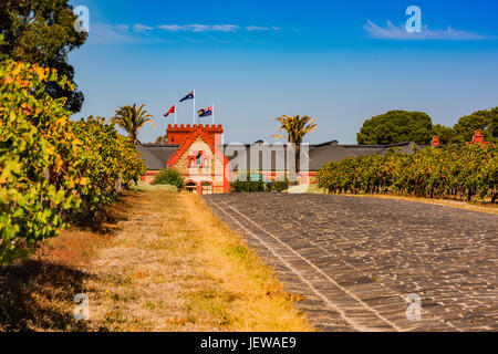 Eingang zum Chateau Tanunda im Baroosa Valley, South Australia Stockfoto