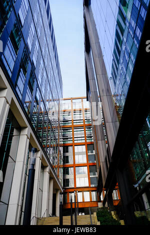 Bürogebäude in Kings Cross, St. Pancras, London, England. Stockfoto