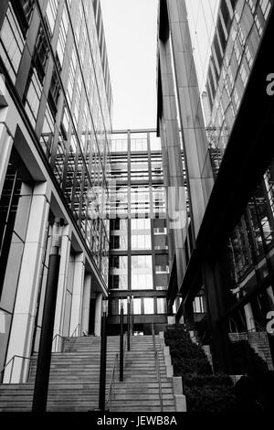 Bürogebäude in Kings Cross, St. Pancras, London, England. Stockfoto