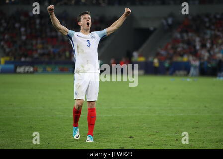 Der englische Ben Chilwell feiert seine Strafe während der UEFA-U-21-Europameisterschaft im Halbfinale im Stadion Miejski, Tychy. DRÜCKEN SIE VERBANDSFOTO. Bilddatum: Dienstag, 27. Juni 2017. Siehe PA Story Soccer England U21. Das Foto sollte lauten: Nick Potts/PA Wire. EINSCHRÄNKUNGEN: Nutzung unterliegt FA-Einschränkungen. Nur für redaktionelle Zwecke. Kommerzielle Nutzung nur mit vorheriger schriftlicher Zustimmung des FA. Keine Bearbeitung außer Zuschneiden. Stockfoto