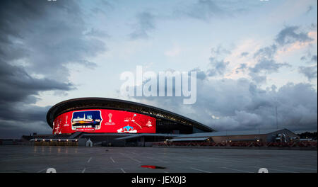 Kazan, Russland. 21. Juni 2017. Eine riesige LED-Wand leuchtet in die ' Kazan' Arena in Kazan, Russland, 21. Juni 2017. Foto: Christian Charisius/Dpa/Alamy Live News Stockfoto