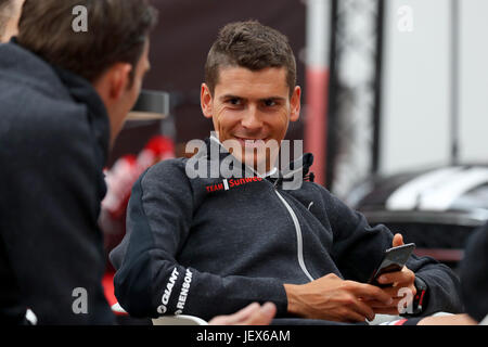 Düsseldorf, Deutschland. 28. Juni 2017. Französischen Radfahrer Warren Barguil Team Sunweb besucht eine Pressekonferenz im Vorfeld der Tour de France in Düsseldorf, 28. Juni 2017. Die Tour de France-Befins am 1. Juli in Düsseldorf. Foto: Daniel Karmann/Dpa/Alamy Live News Stockfoto