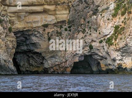 27. September 2004 - ist Zurrieq Dorf, Malta - die Blaue Grotte, eine wilde Bildung von natürlichen Felsen und Meer Höhlen vor der südlichen Küste von Malta ein beliebtes internationales Touristenziel. (Kredit-Bild: © Arnold Drapkin über ZUMA Draht) Stockfoto