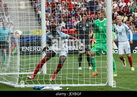 27. Juni 2017, Tychy, Polen, europäischen UEFA-U21-Fußball-Europameisterschaft, England gegen Deutschland, Halbfinale; Torjubel Tammy Abraham (ENG) Stockfoto