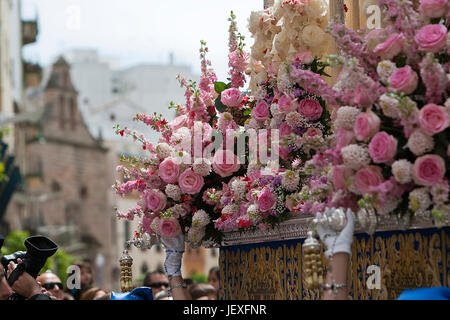Detail der floralen Ornamenten auf einem Thron der Karwoche, Linares, JaŽn Provinz, Andalusien, Spanien Stockfoto
