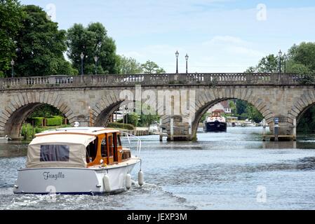 Die Straßenbrücke bei Maidenhead Berkshire UK Stockfoto