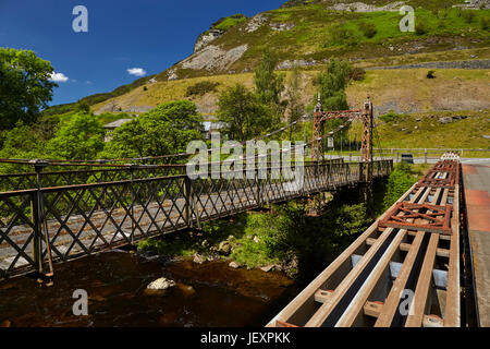 Elan Village Suspension Bridge Elan Valley Rhayader Powys Wales Großbritannien Stockfoto