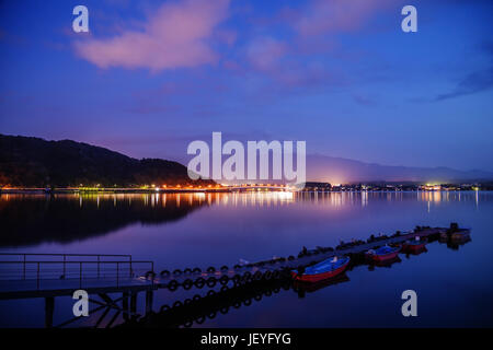 Mount Fuji-San am Lake Kawaguchiko in japan Stockfoto